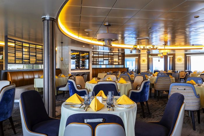 Restaurants, Bars & Cafés on Sylvia Earle